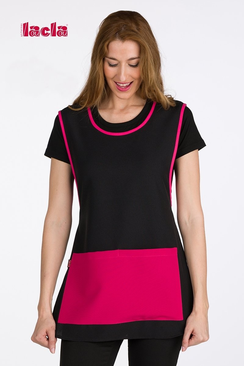 Estola ajustada básica con bolsillo color negro fucsia