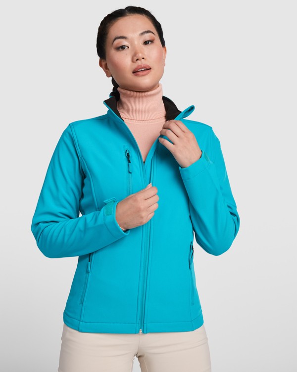 Softshells nebraska woman mujer