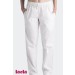 Pantalón clásico con goma y cordón en cintura. Bolsillos laterales